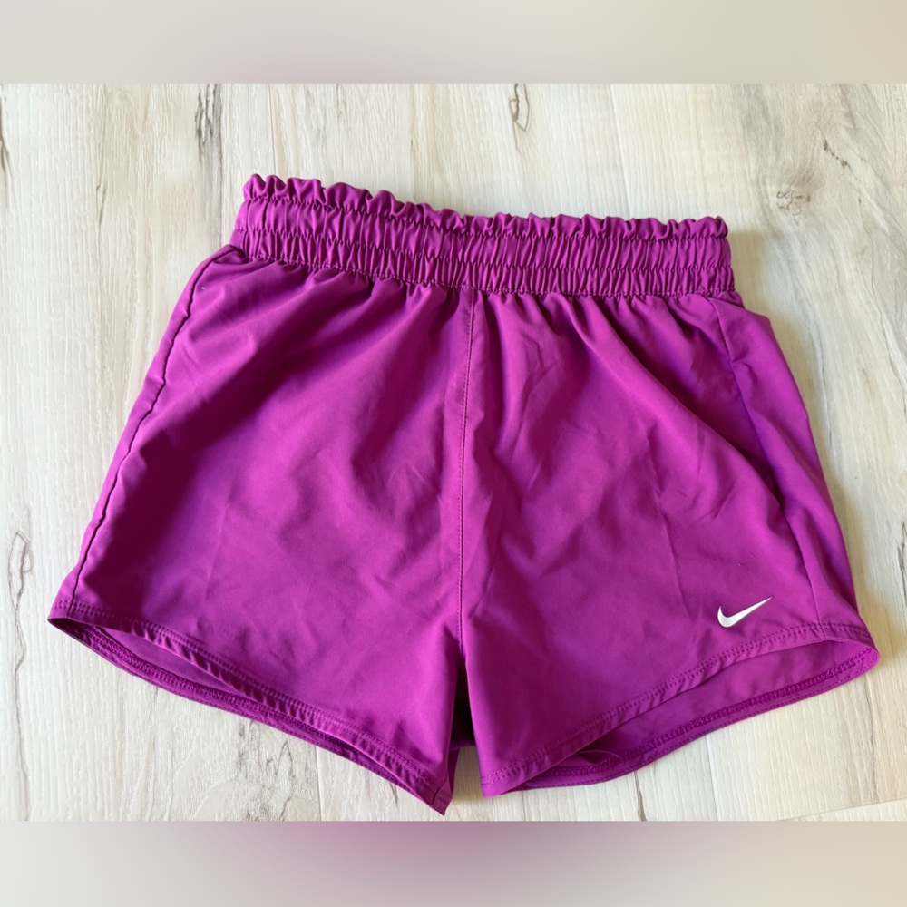 Nike Kids Magenta Running Shorts medium